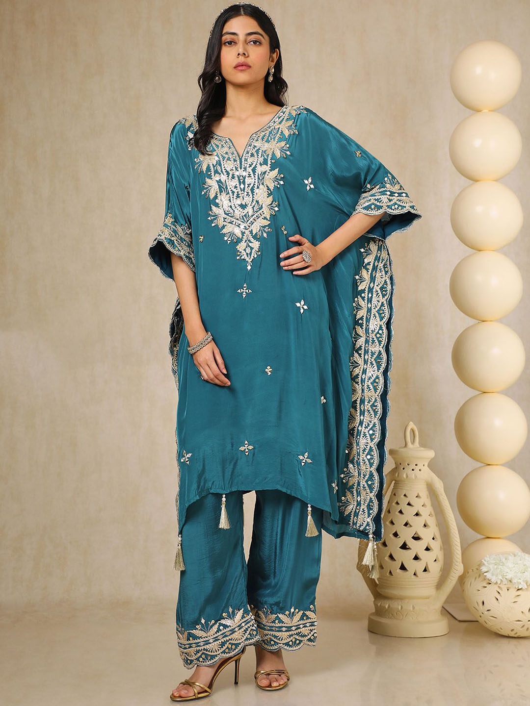 

Soch Floral Embroidered Notch Neck Gotta Patti Kaftan Kurta With Palazzos, Blue