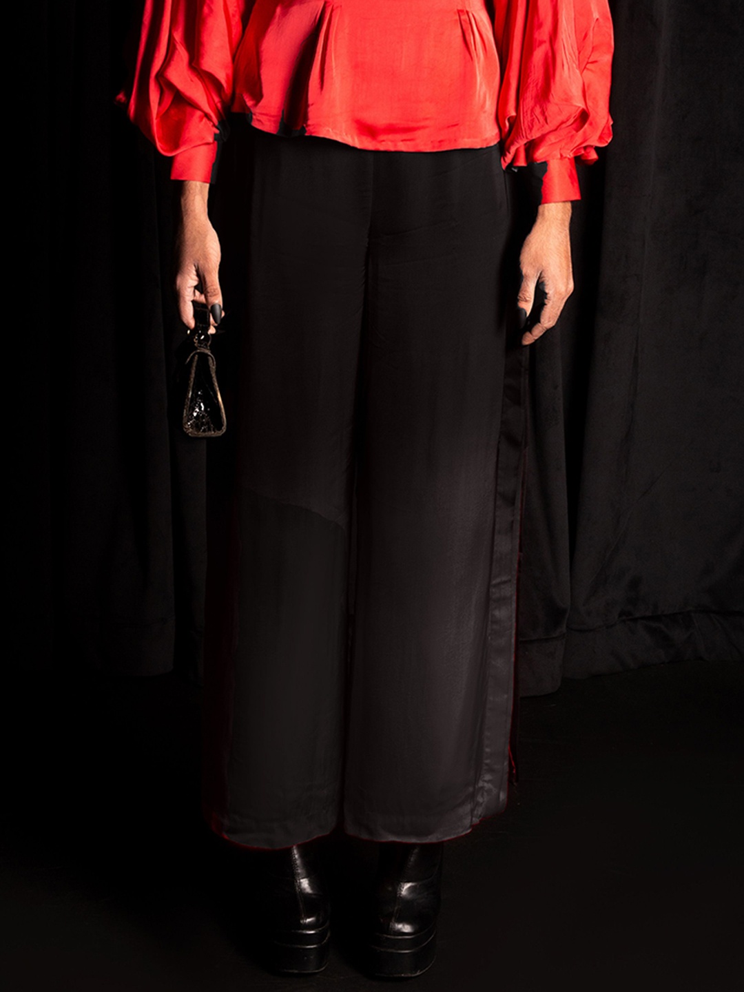 

Shivanii Women Relaxed Straight Fit High-Rise Culottes Trousers, Black