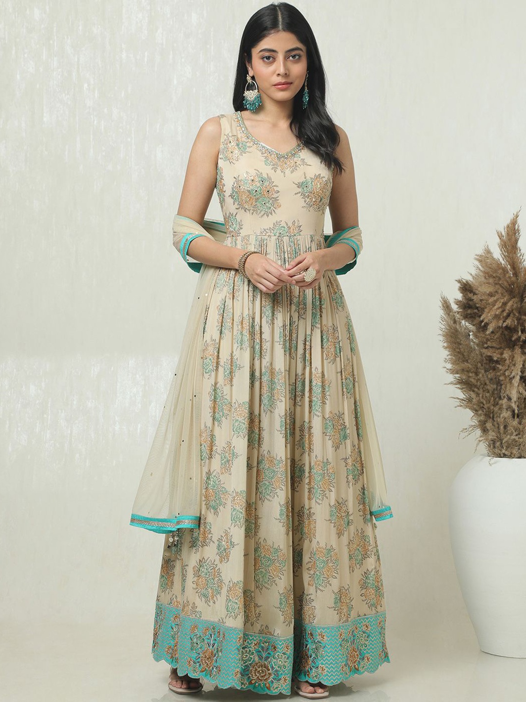 

Soch Women Floral Printed Regular Beads and Stones Kurta with Churidar & With Dupatta, Beige