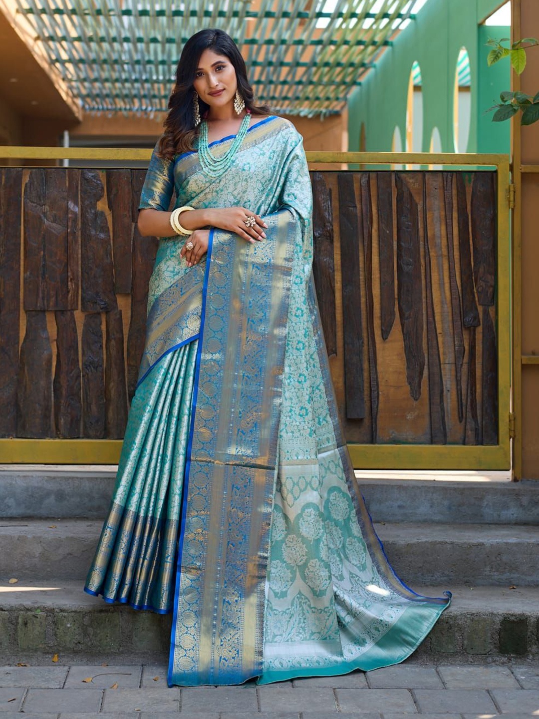 

House of Pataudi Woven Design Saree With Blouse, Green