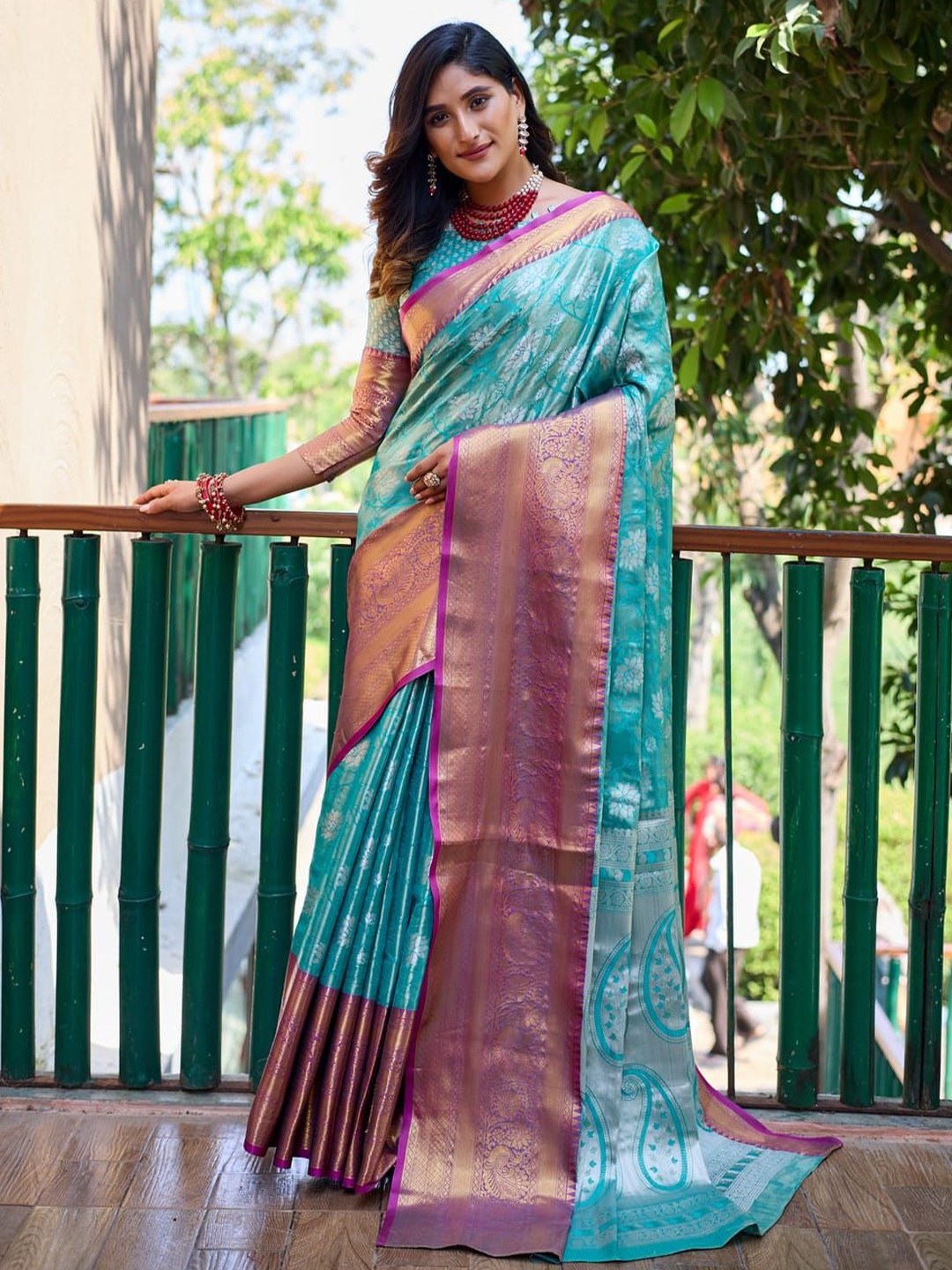 

House of Pataudi Ethnic Motifs Woven Design Zari Saree, Turquoise blue