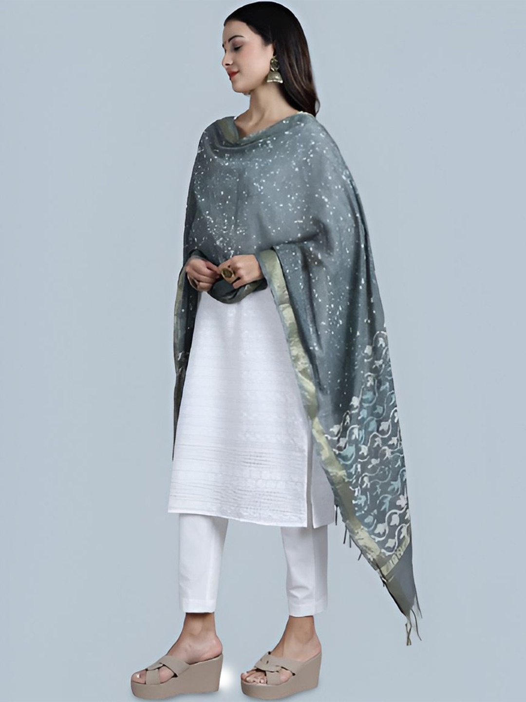 

LOOM LEGACY Floral Block Printed Chanderi Dupatta, Grey