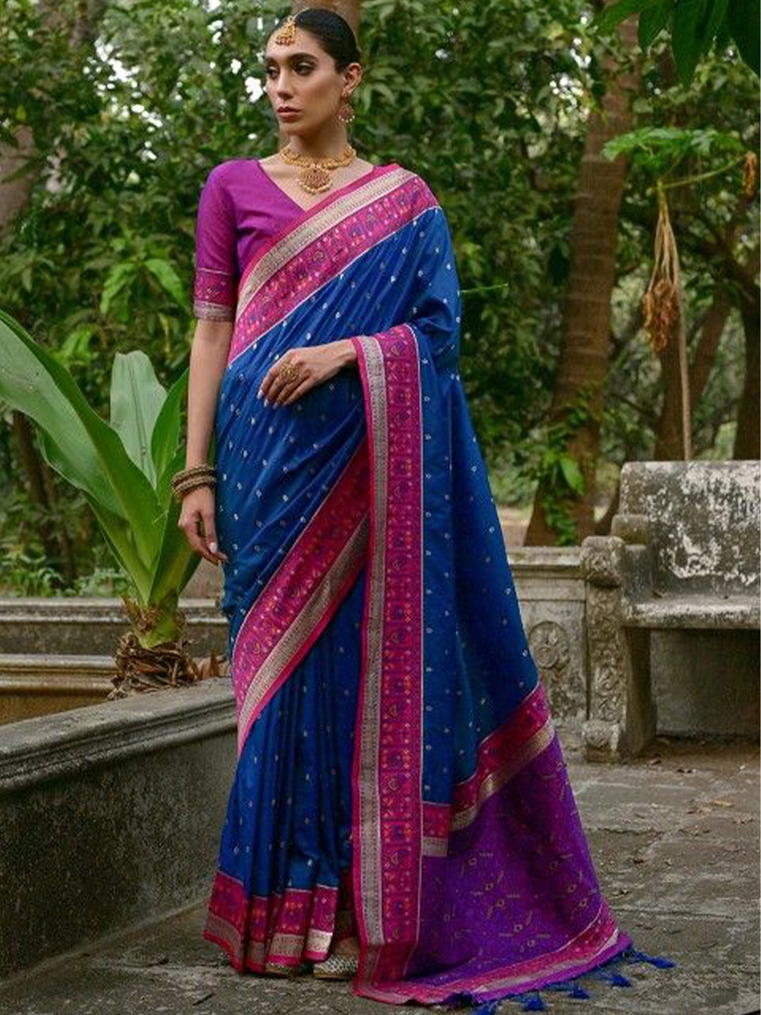 

VISHNU WEAVES Bandhani Printed Pure Silk Banarasi Saree, Blue