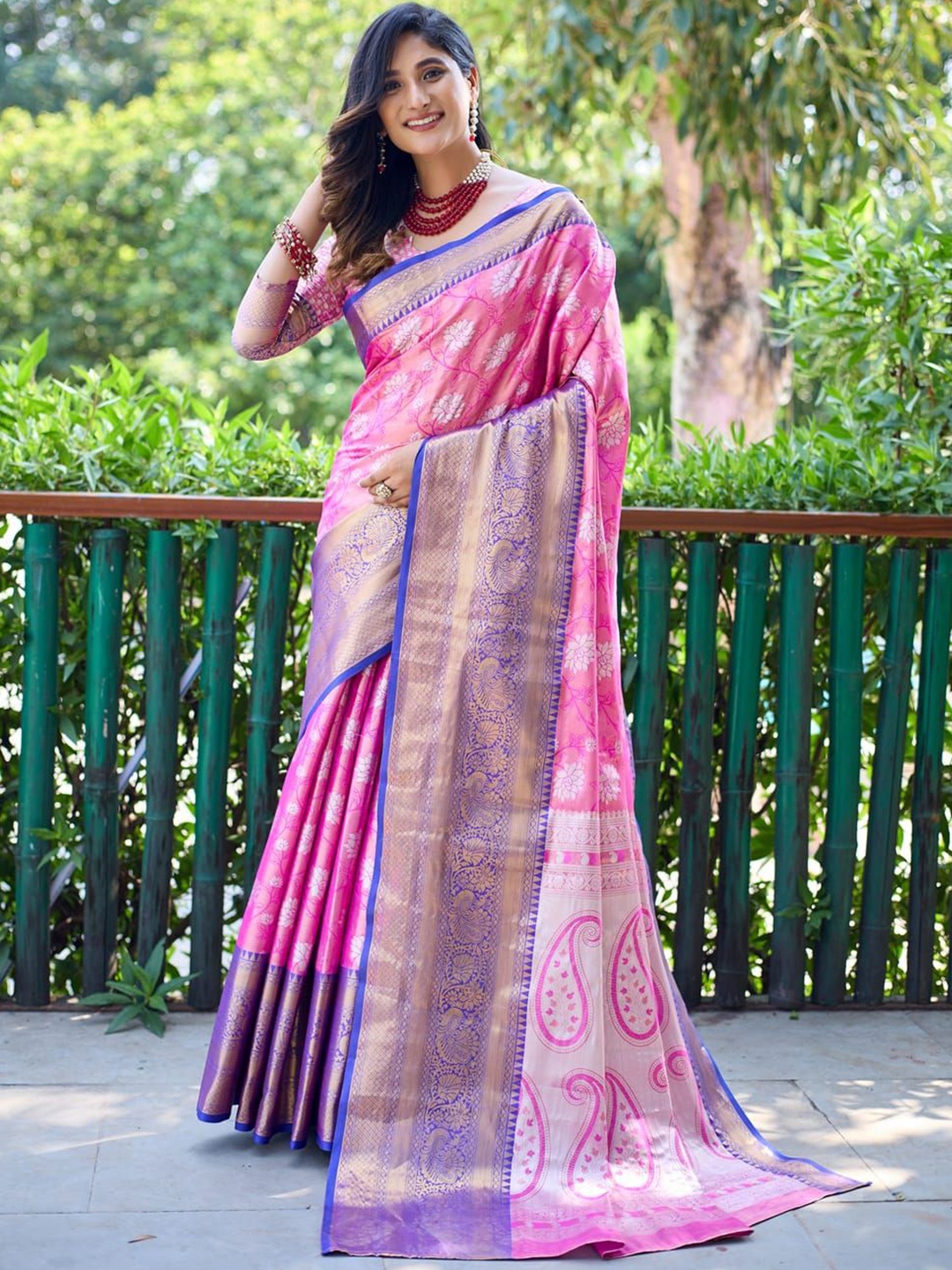 

House of Pataudi Ethnic Motifs Woven Design Banarasi Saree, Pink