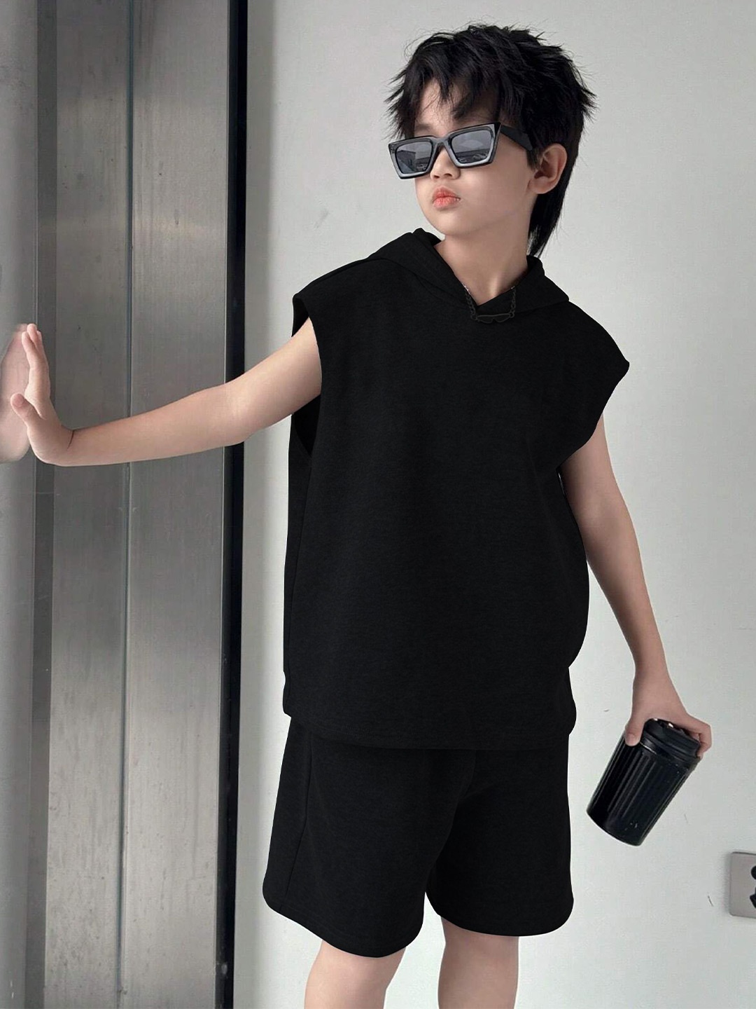 

MODARUE Boys Sleeveless Hood T-shirt With Shorts, Black