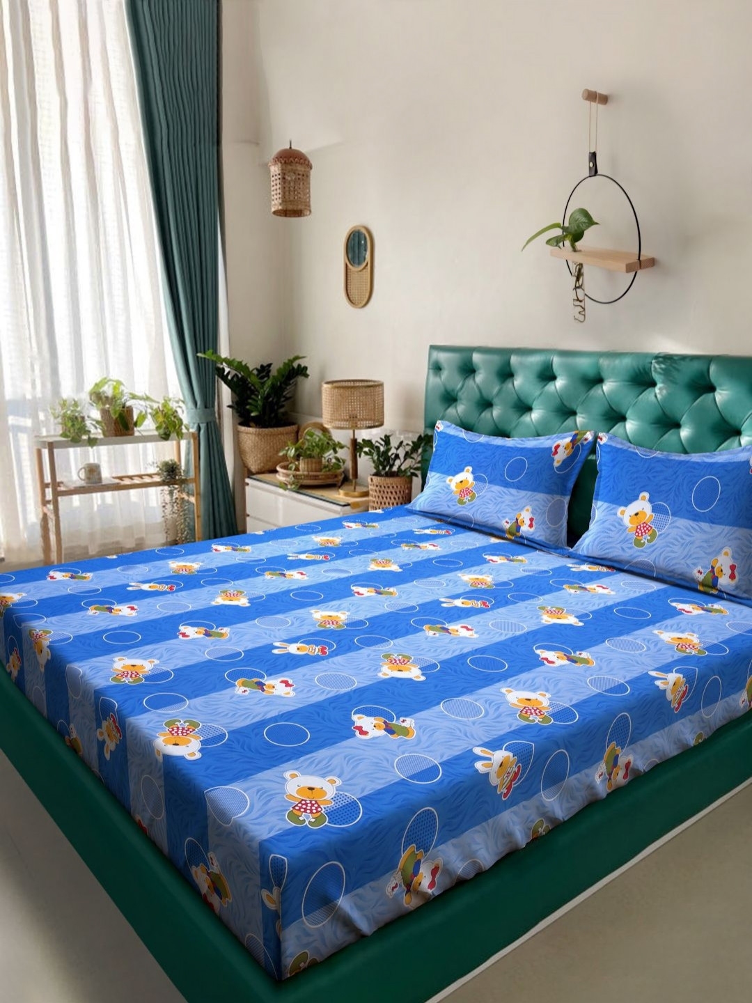 

KLOTTHE Blue & White Printed Pure Cotton 400 TC Double Bedsheet Set 2.5 m x 2.25 m