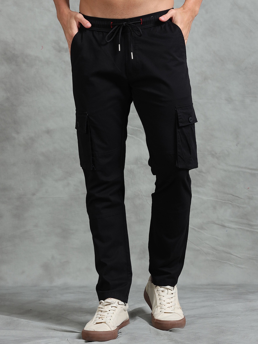 

MIRAAN Men Mid-Rise Regular Fit Cargos, Black