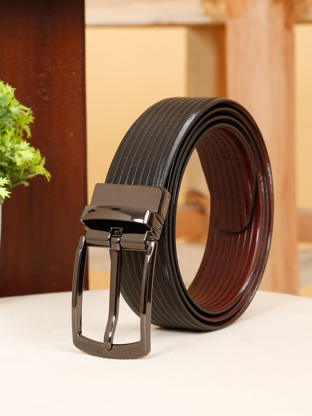 

Teakwood Leathers Men Textured Leather Reversible Formal Belt, Black