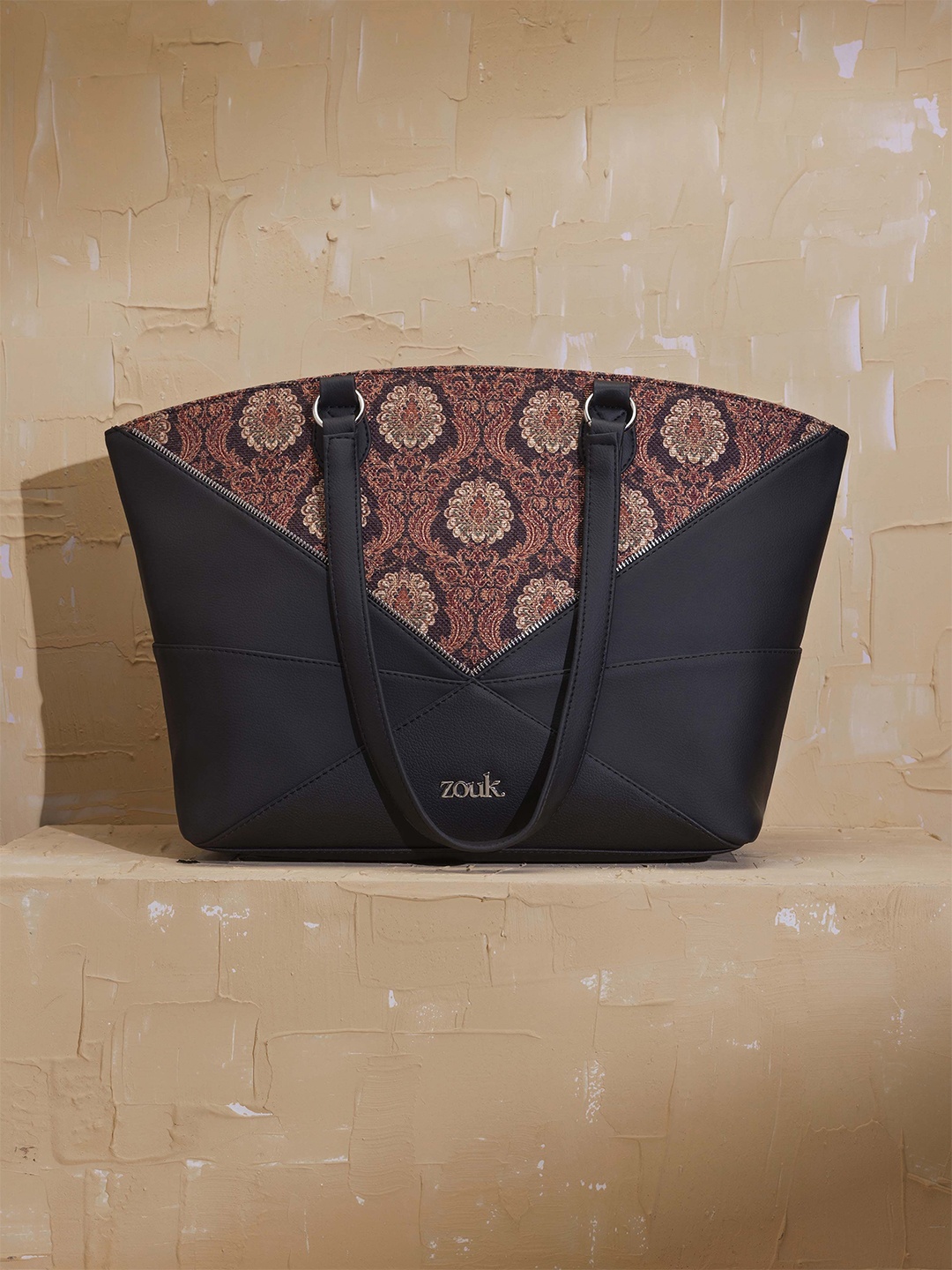 

ZOUK Women Ethnic Motifs Printed Structured Shoulder Bag, Black