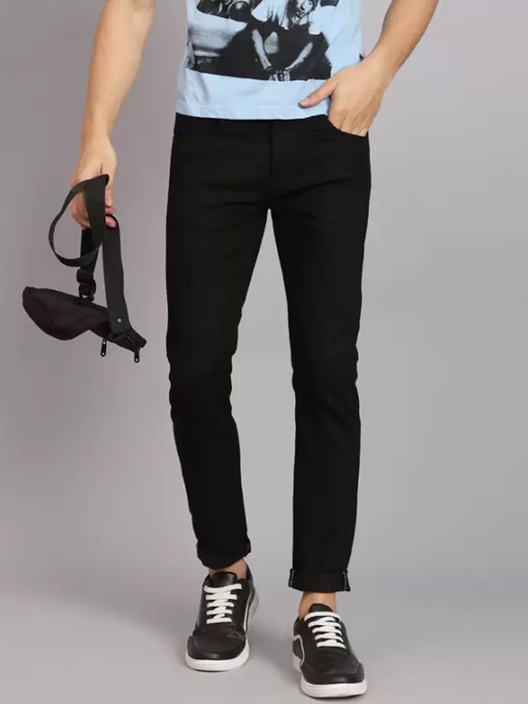 

LINARIA Men Cotton Classic Regular Fit Mid-Rise Low Distress Stretchable Jeans, Black