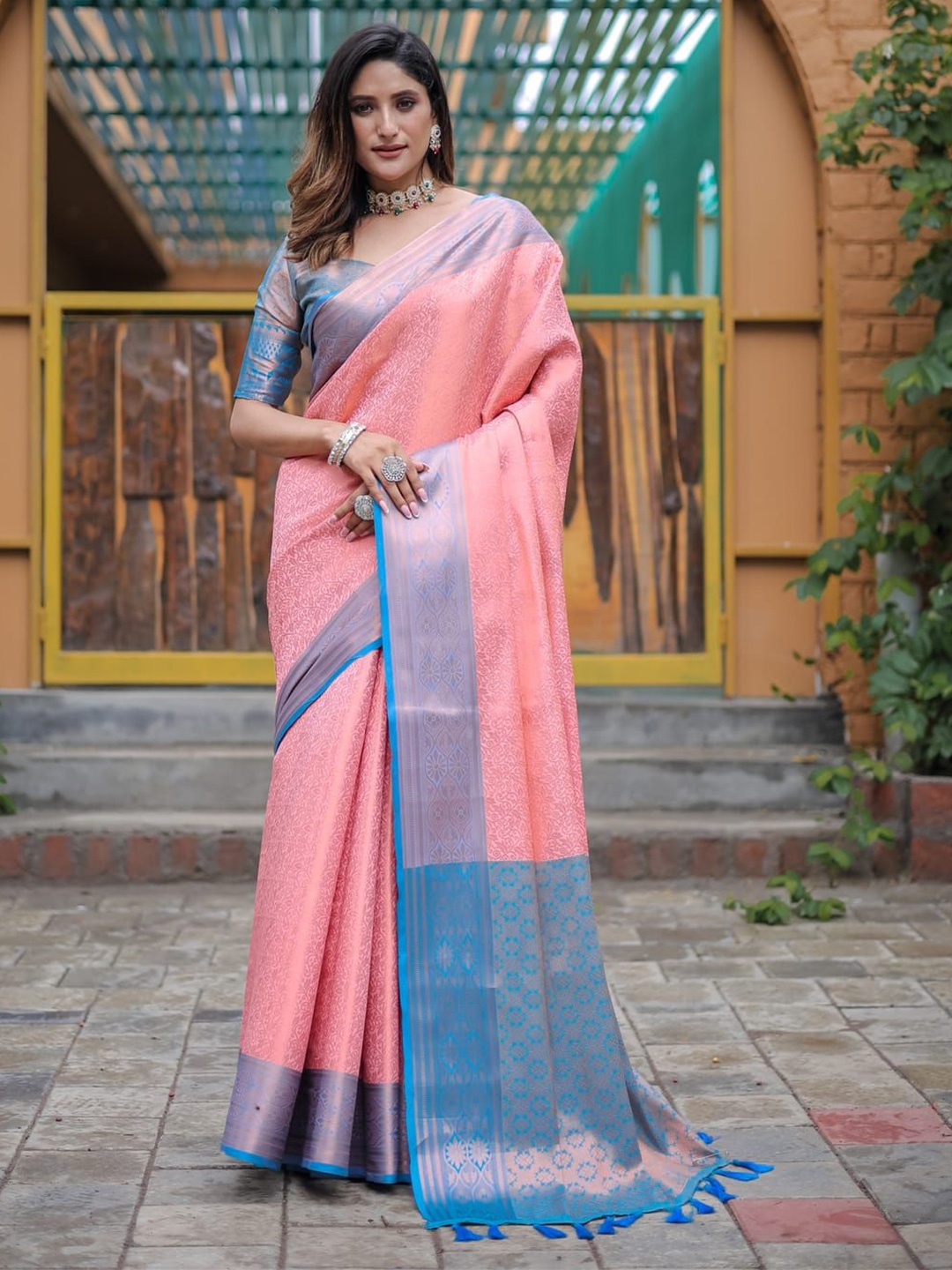 

House of Pataudi Woven Design Saree With Blouse, Pink