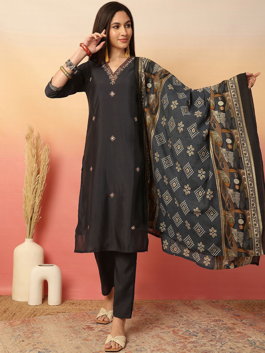 

Sangria Yoke Embroidered V-Neck Kurta With Trouser & Dupatta, Black