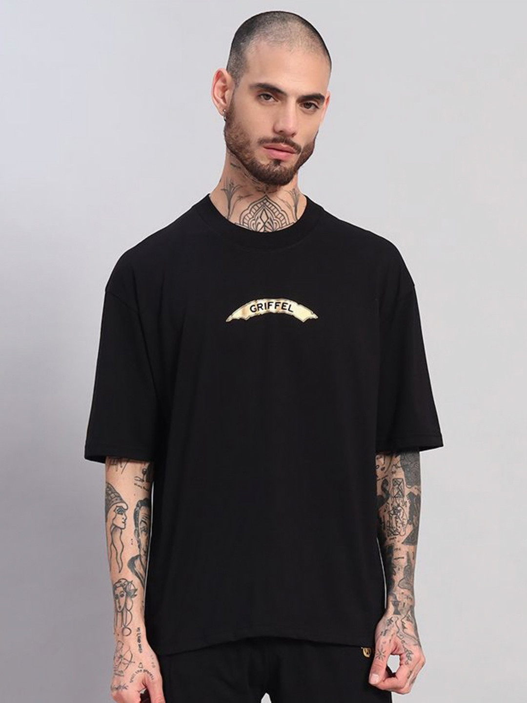 

GRIFFEL Men Printed Drop-Shoulder Sleeves Ultralite T-shirt, Black