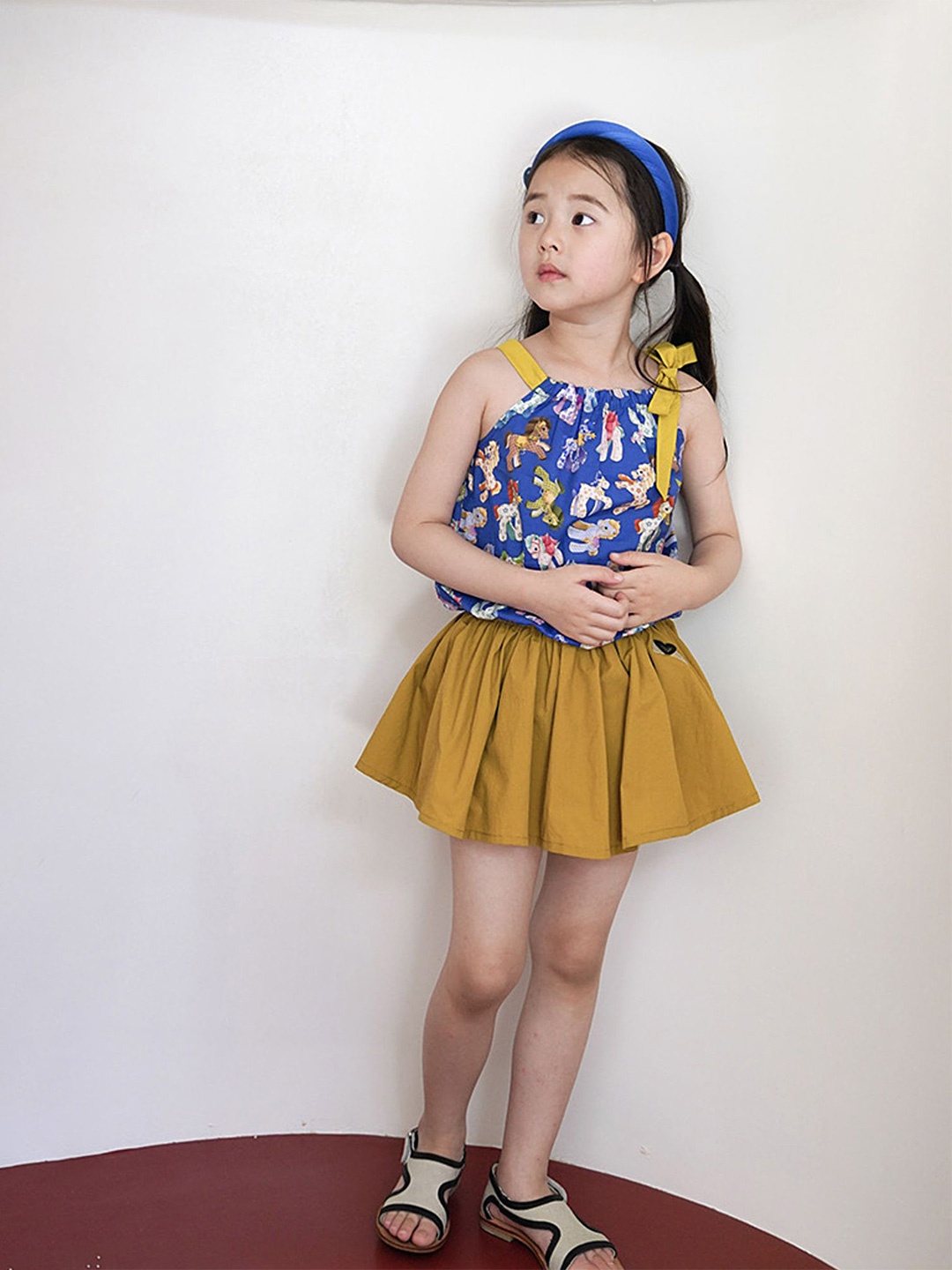 

LULU & SKY Girls Printed Top with Skirt, Yellow