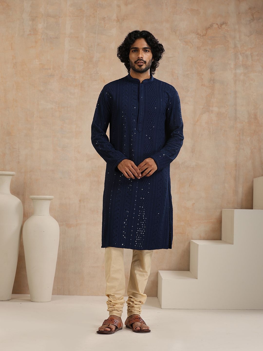 

House of Chikankari Paisley Embroidered Mandarin Collar Sequinned Kurta, Navy blue
