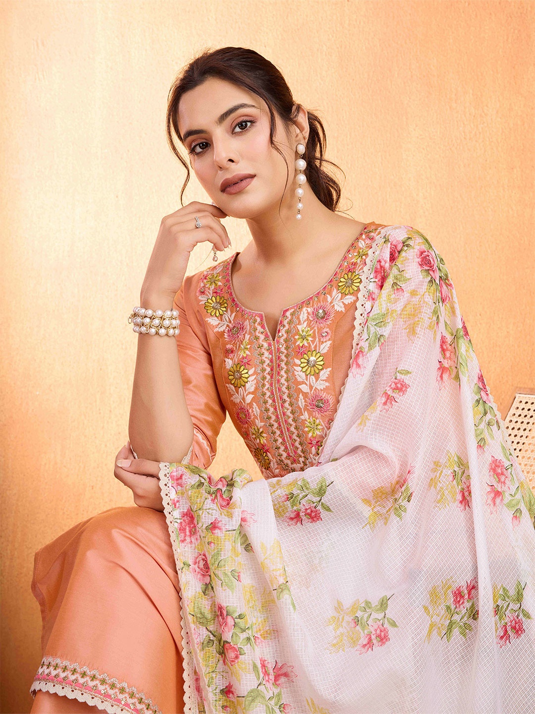 

SUAAC Floral Embroidered Notch Neck Sequinned Straight Kurta With Trousers & Dupatta, Peach