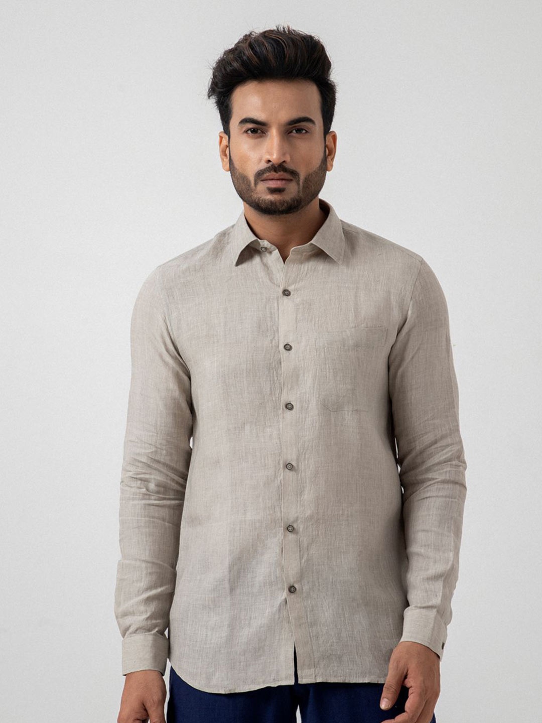 

TRYBEST Men Modern Fit Spread Collar Solid Cotton Casual Shirt, Beige