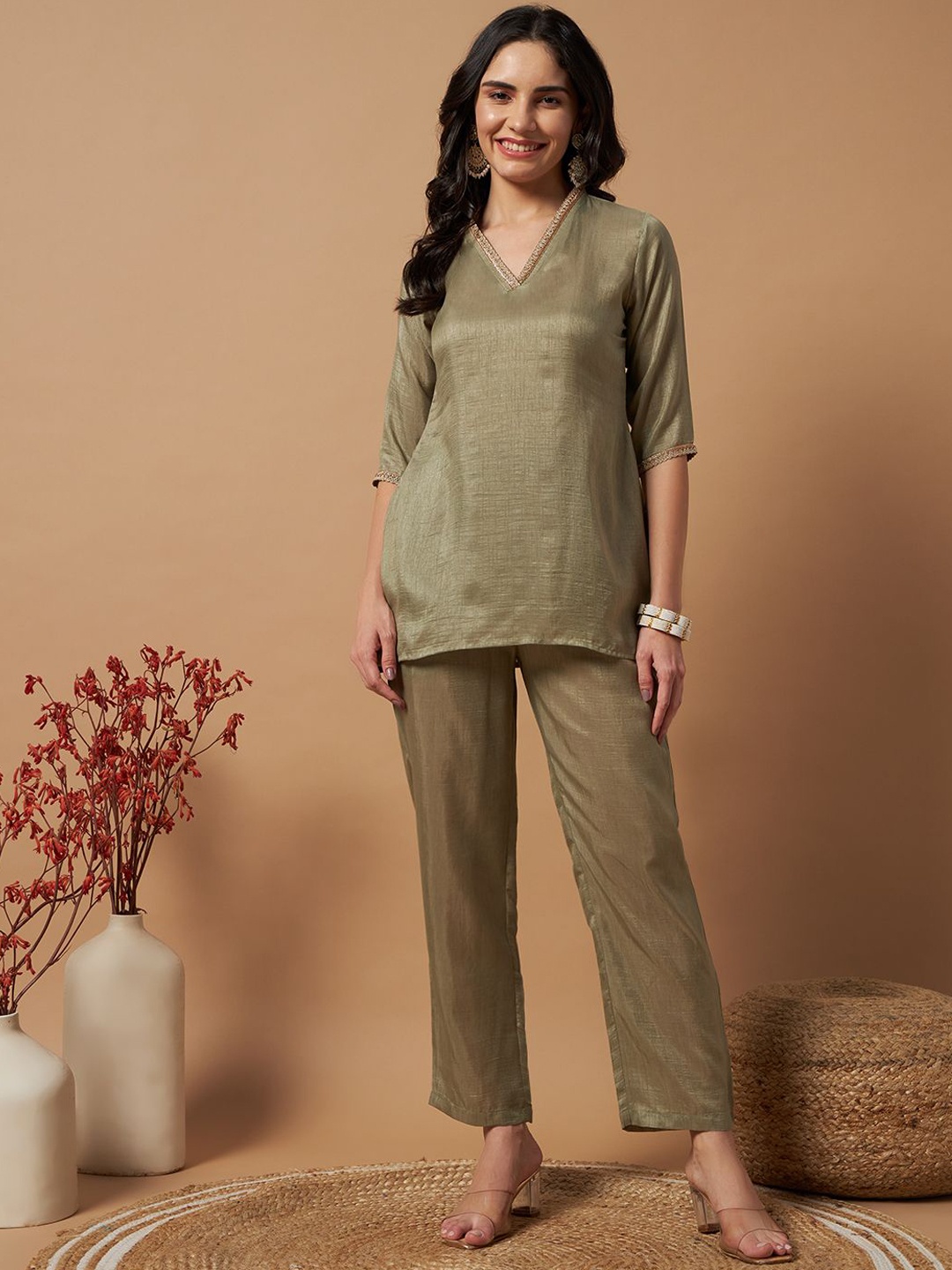 

Sangria V-Neck Embellished Tunic & Trousers, Olive