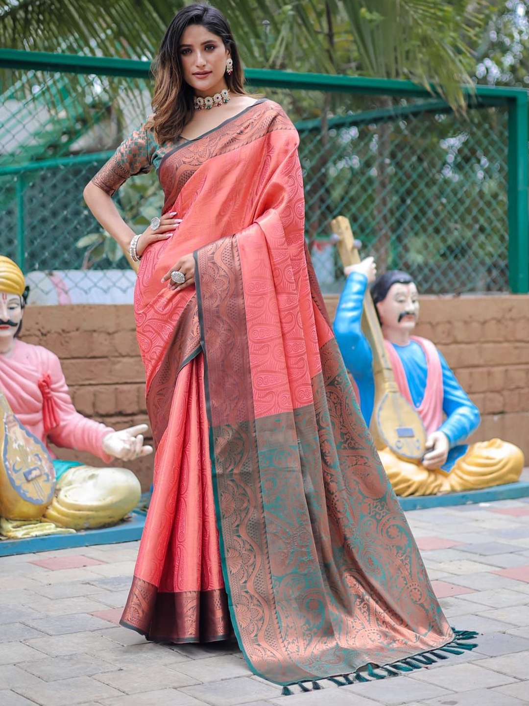 

House of Pataudi Woven Design Kanjeevaram Saree WithBlousePiece, Pink