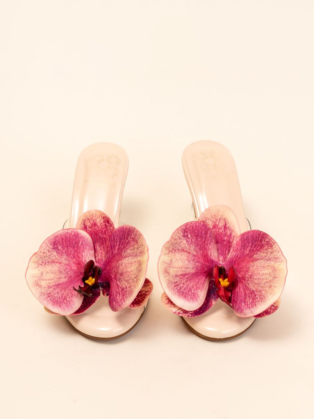 

VANSON SHOES Women Embellished Block Heels Sandals, Cream