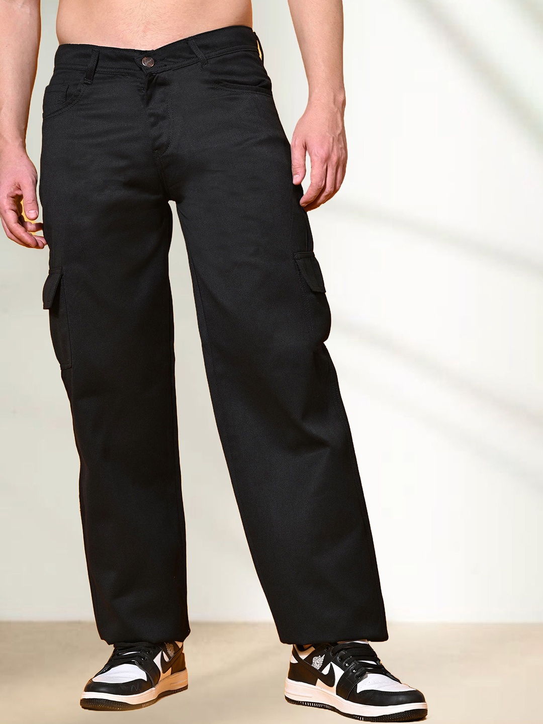 

LINARIA Men Cotton Classic Jogger Mid-Rise Mildly Distressed Stretchable Jeans, Black