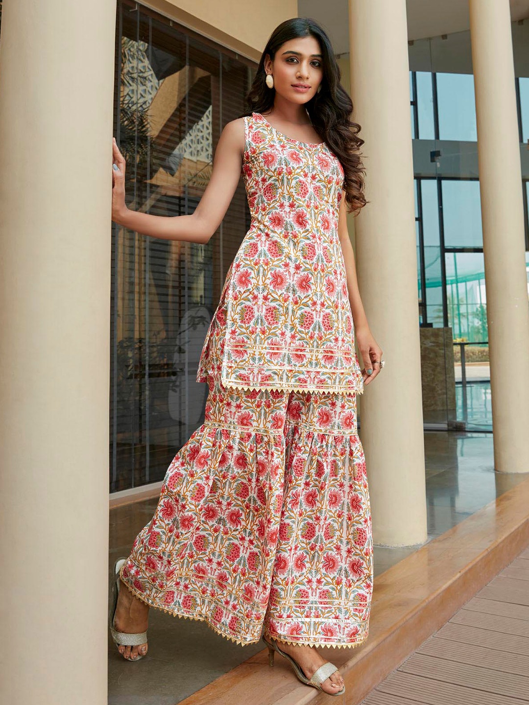 

Fourleaf Floral Printed Round Neck Sleeveless Pure Cotton Kurti with Sharara, White