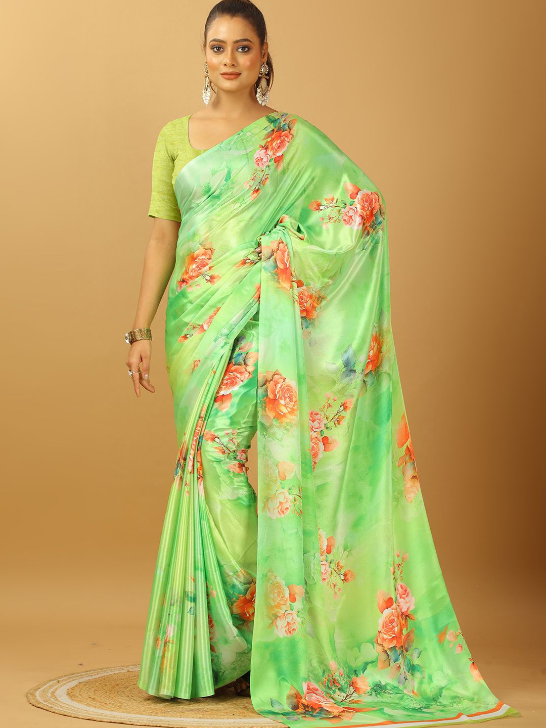 

VIRENDRA TEXTILES Floral Printed Pure Crepe Saree, Green