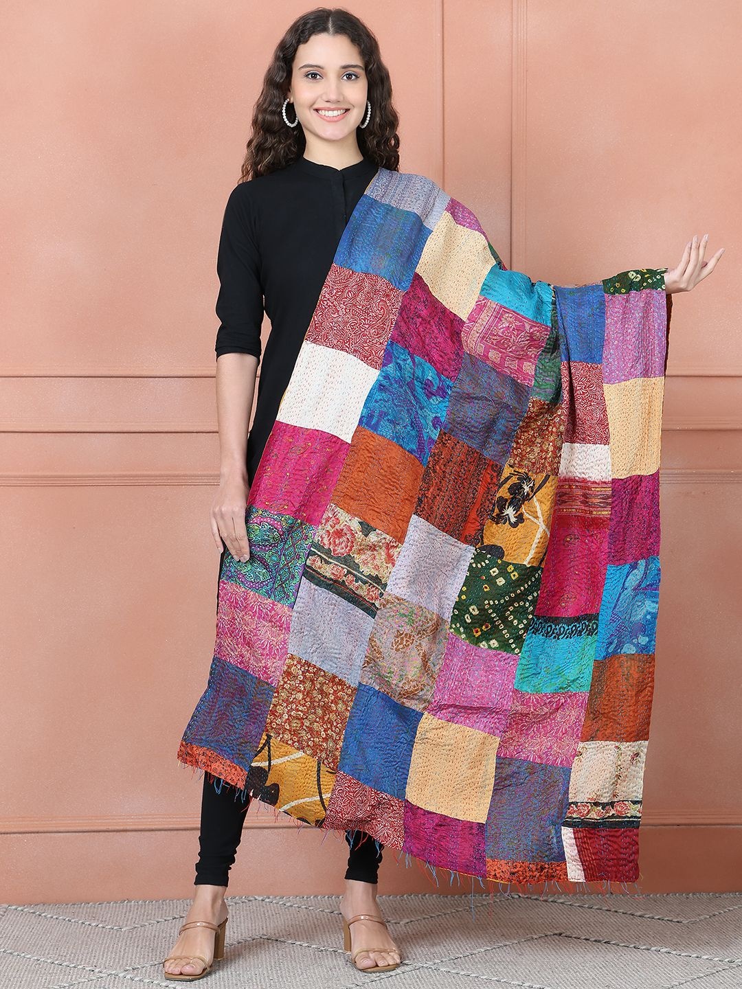 

LOOM LEGACY Floral Embroidered Kantha Work Dupatta, Pink