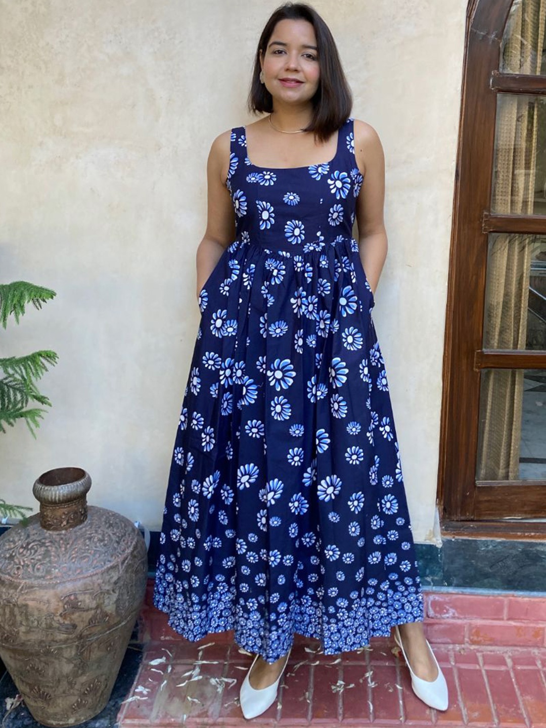 

Label Tanvee Floral Print Shoulder Straps Fit & Flare Maxi Dress, Navy blue