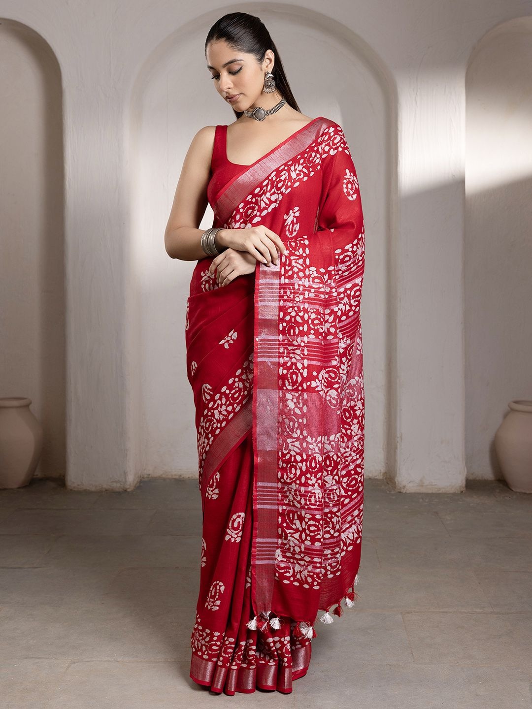 

Soch Batik Zari Linen Blend Saree, Maroon