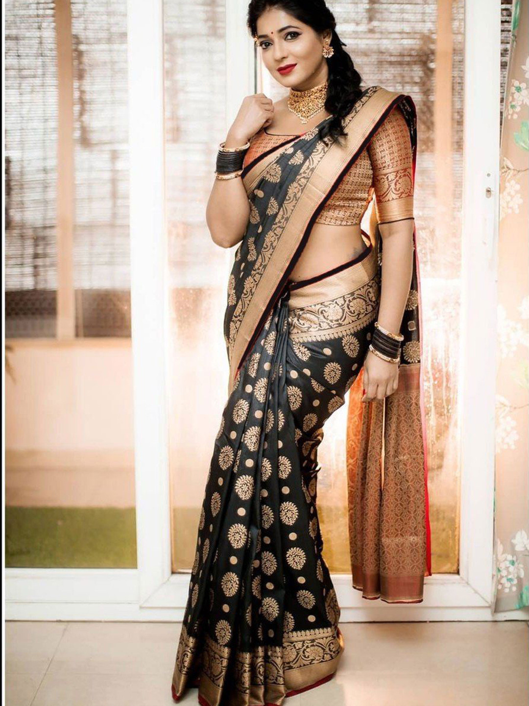 

PAYAL CREATION Printed Woven Design Zari Banarasi Saree, Black