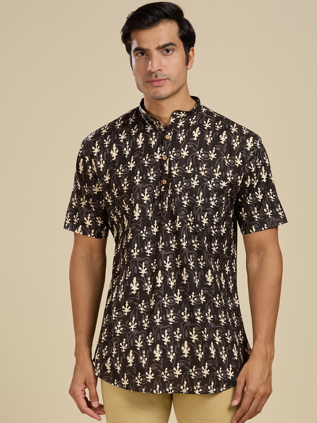 

RAJUBHAI HARGOVINDAS Floral Printed Band Collar Cotton Straight Kurta, Brown