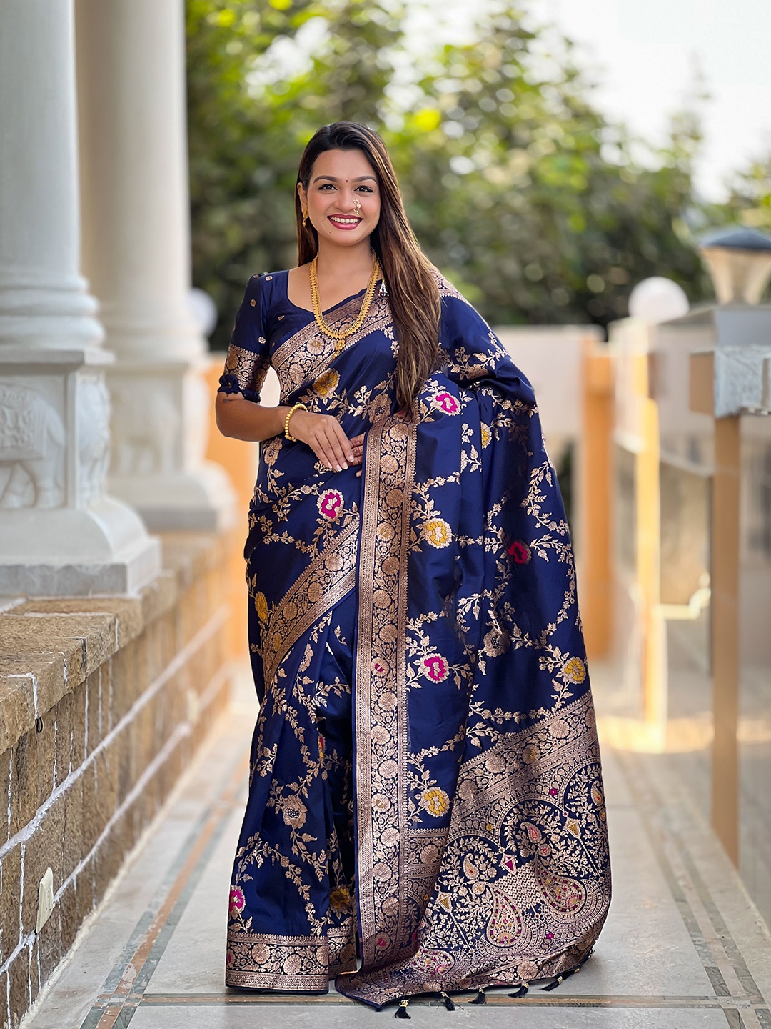 

VISVASTA Ethnic Motifs Woven Design Zari Banarasi Saree, Blue