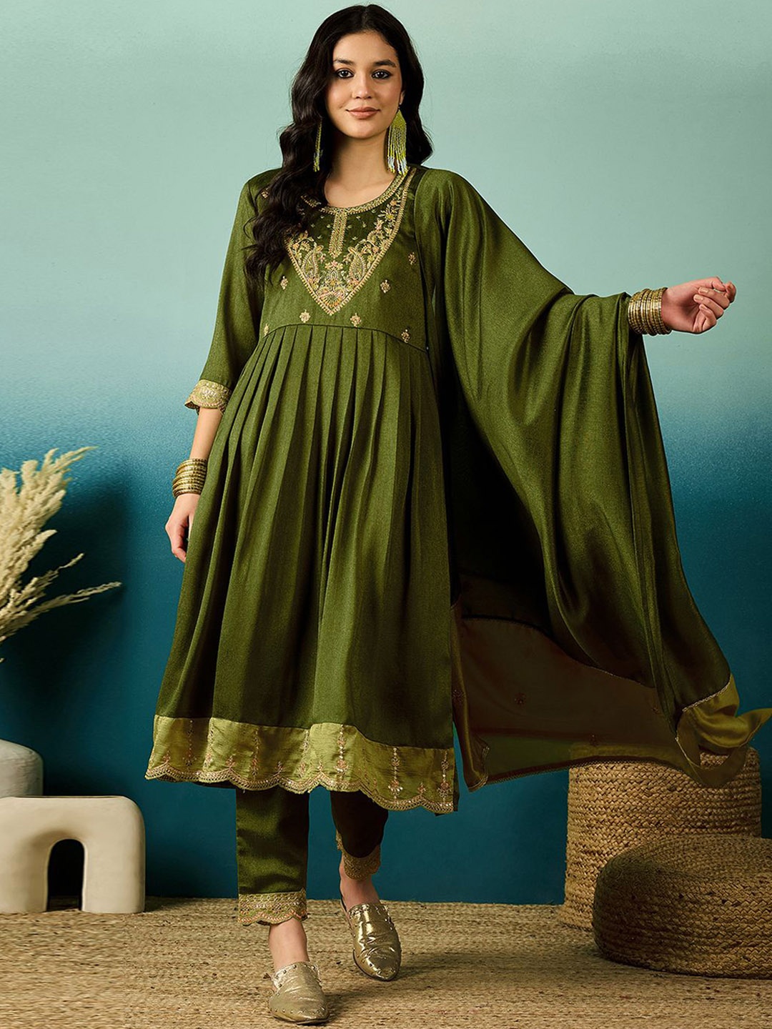 

Anouk Floral Yoke Design Sequinned Anarkali Kurta With Trousers & Dupatta, Olive