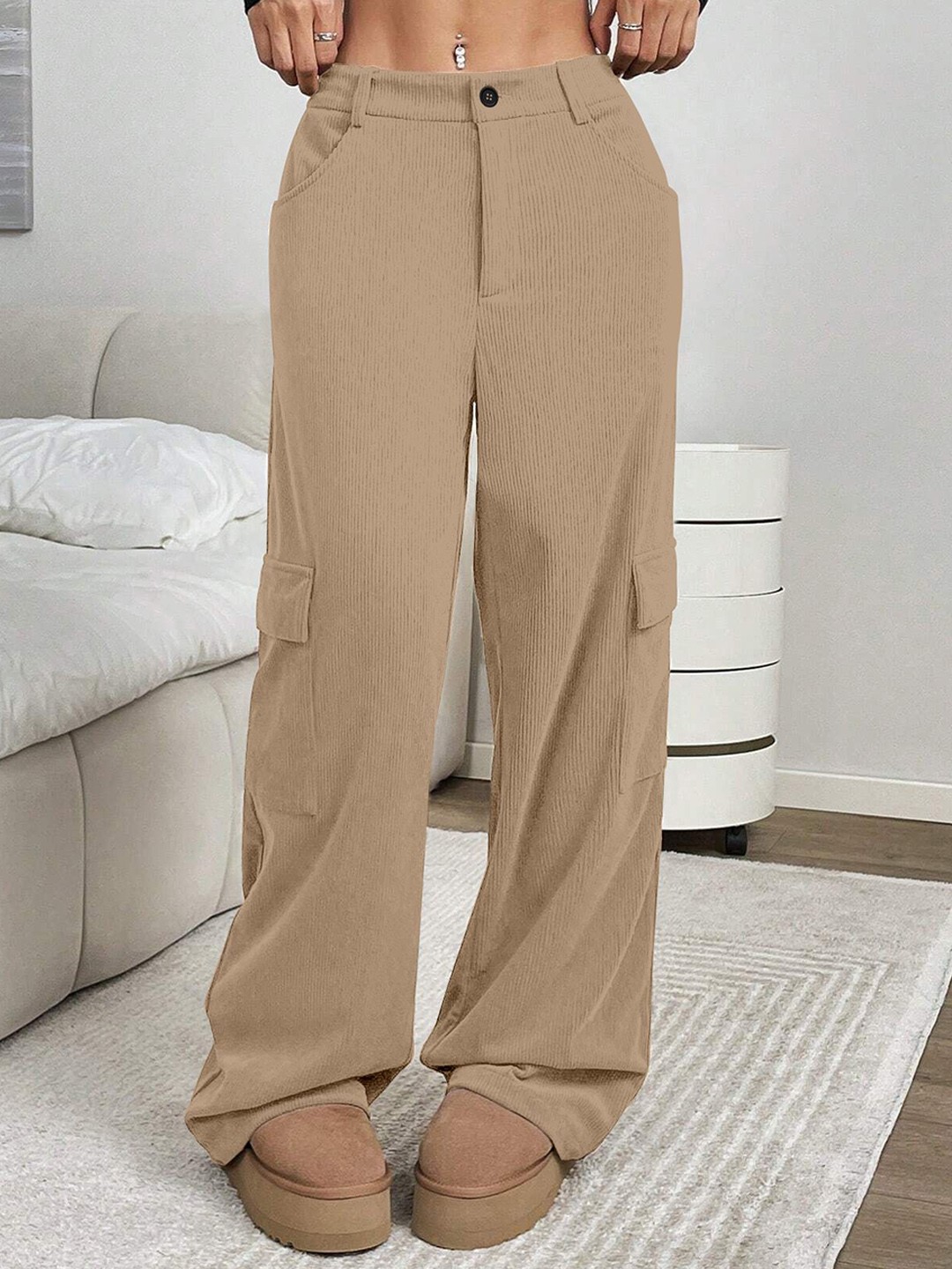 

RAJOVATI Women Slim Fit Easy Wash Trousers, Cream