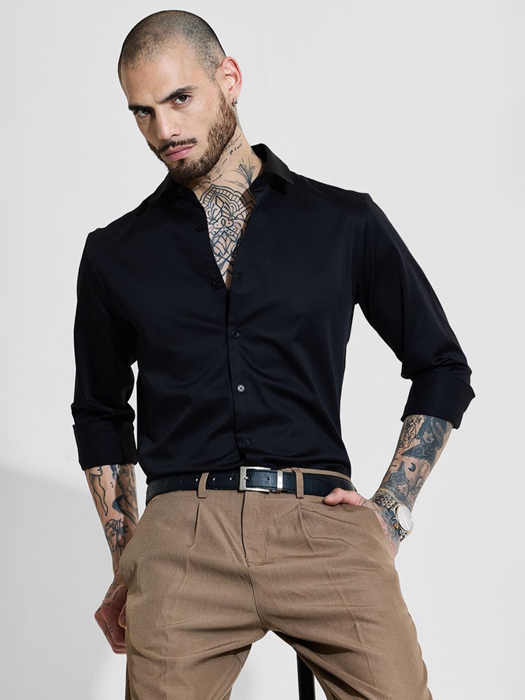 

Snitch Men Classic Slim Fit Spread Collar Solid Cotton Casual Shirt, Black