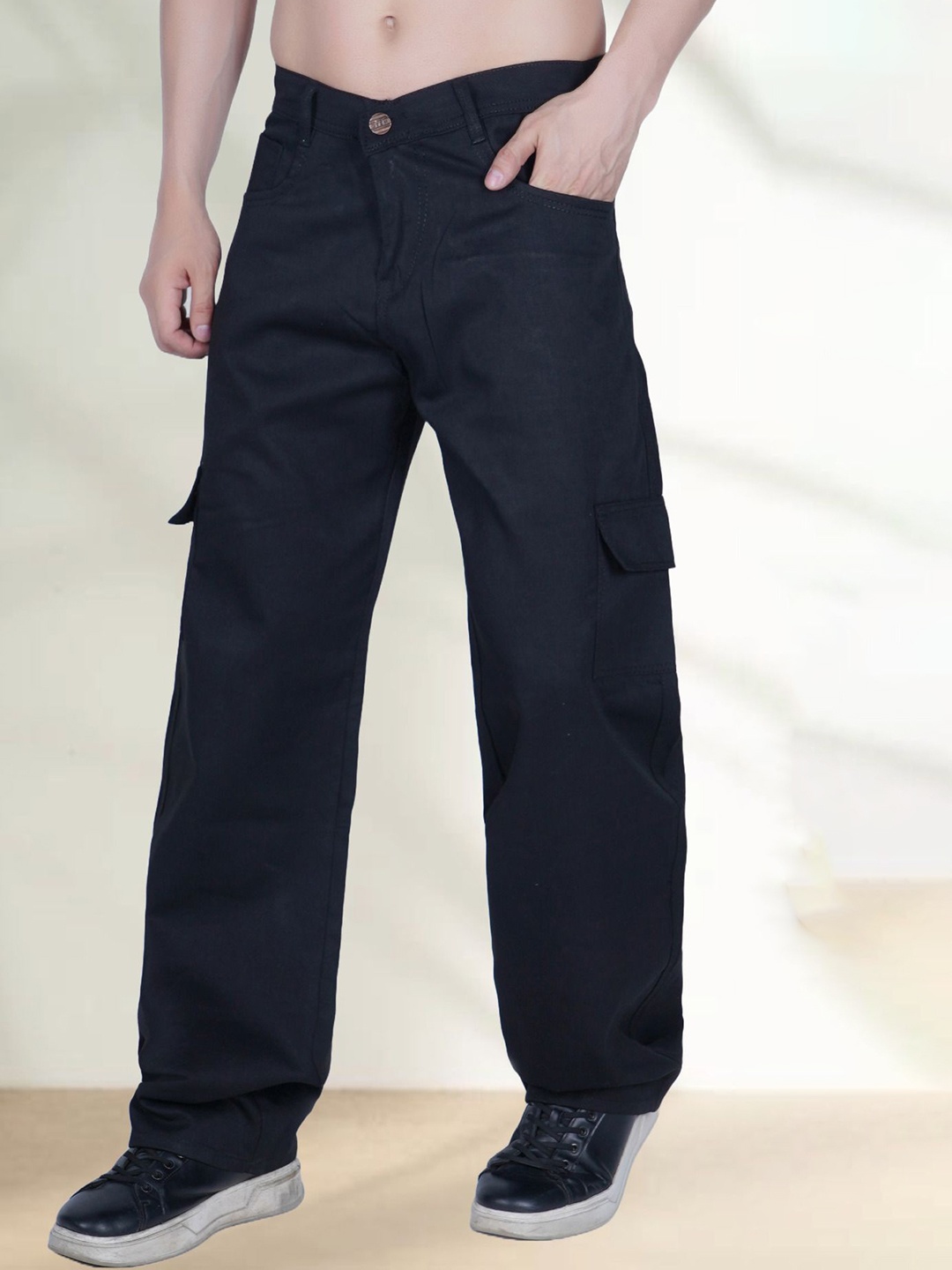 

LINARIA Men Classic Low-Rise Straight Fit Stretchable Cargo Styles Jeans, Black