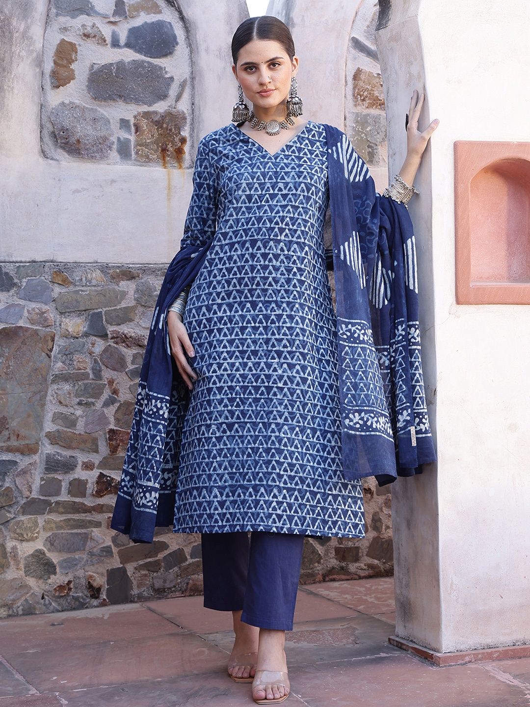 

Taavi Ethnic Motifs Printed Pure Cotton Straight Kurta & Trouser With Dupatta, Blue