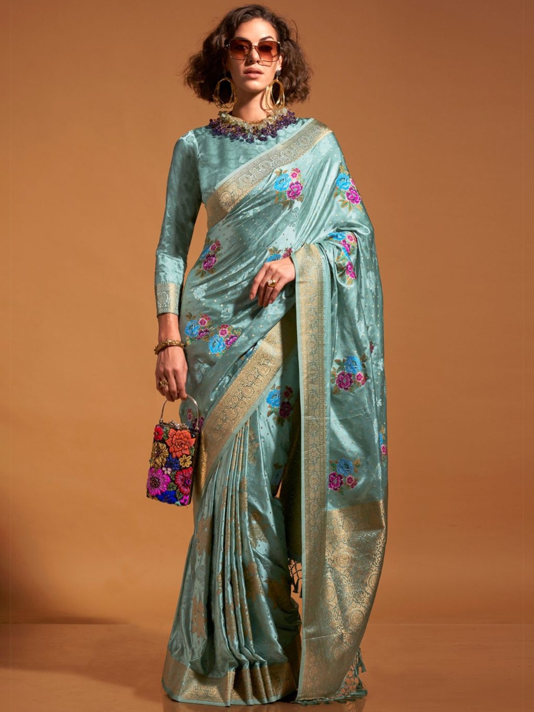 

DEVATITHI Floral Zari Silk Blend Saree, Green