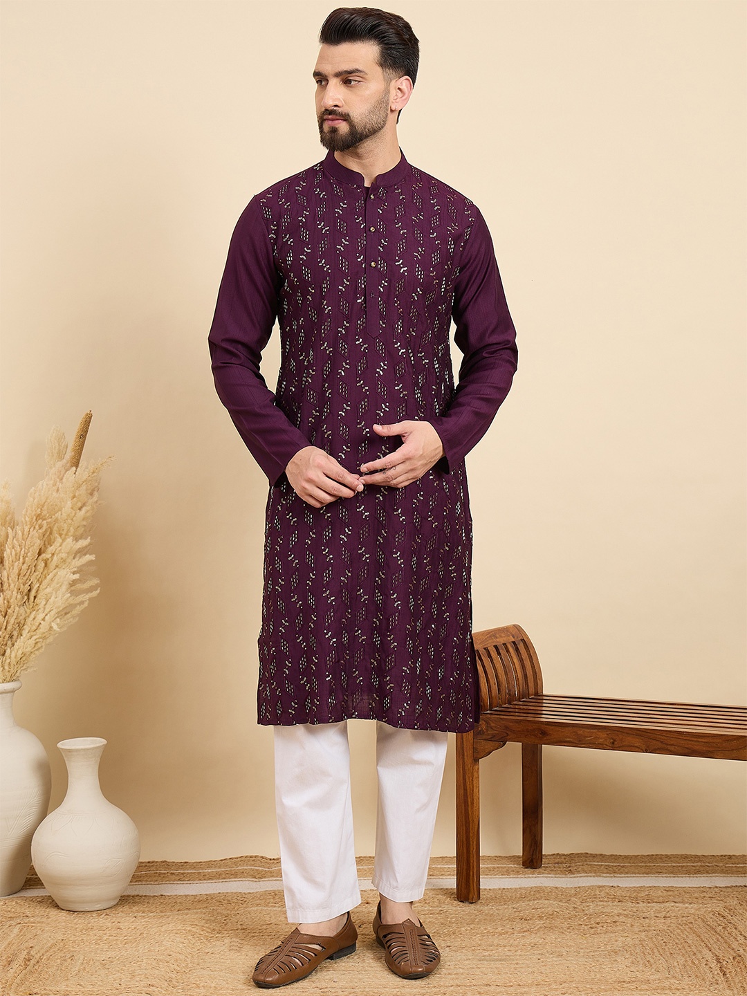

HERE&NOW Ethnic Motifs Embroidered Sequinned Mandarin Collar Straight Kurta, Purple
