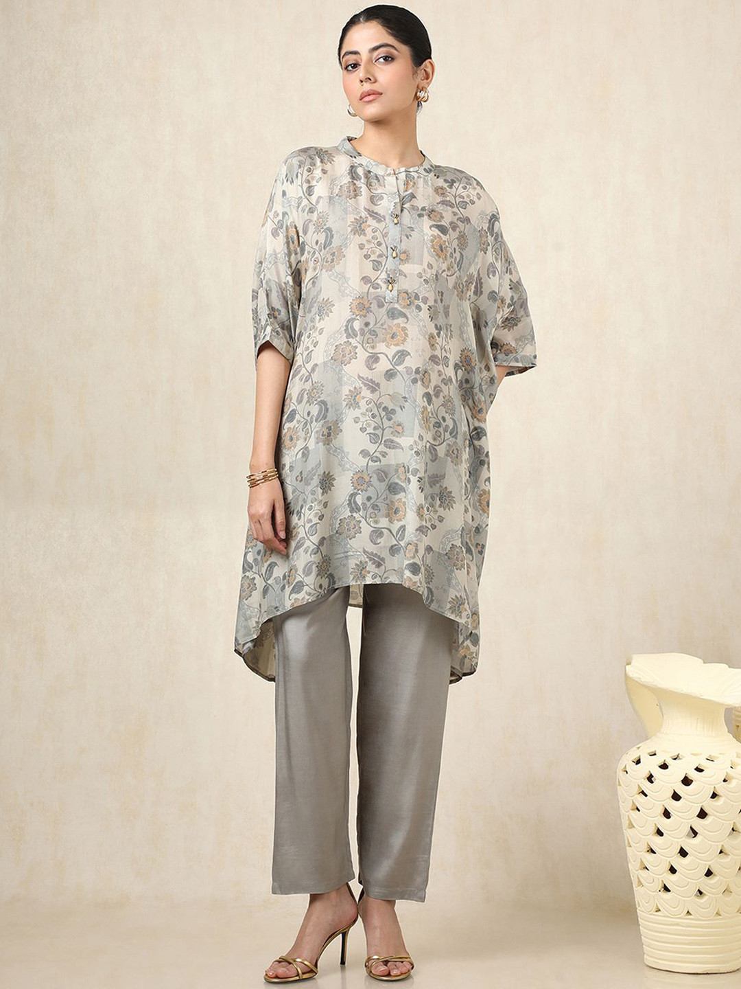 

Soch Floral Printed Mandarin Collar Kaftan Pure Cotton Kurta With Trousers, Beige