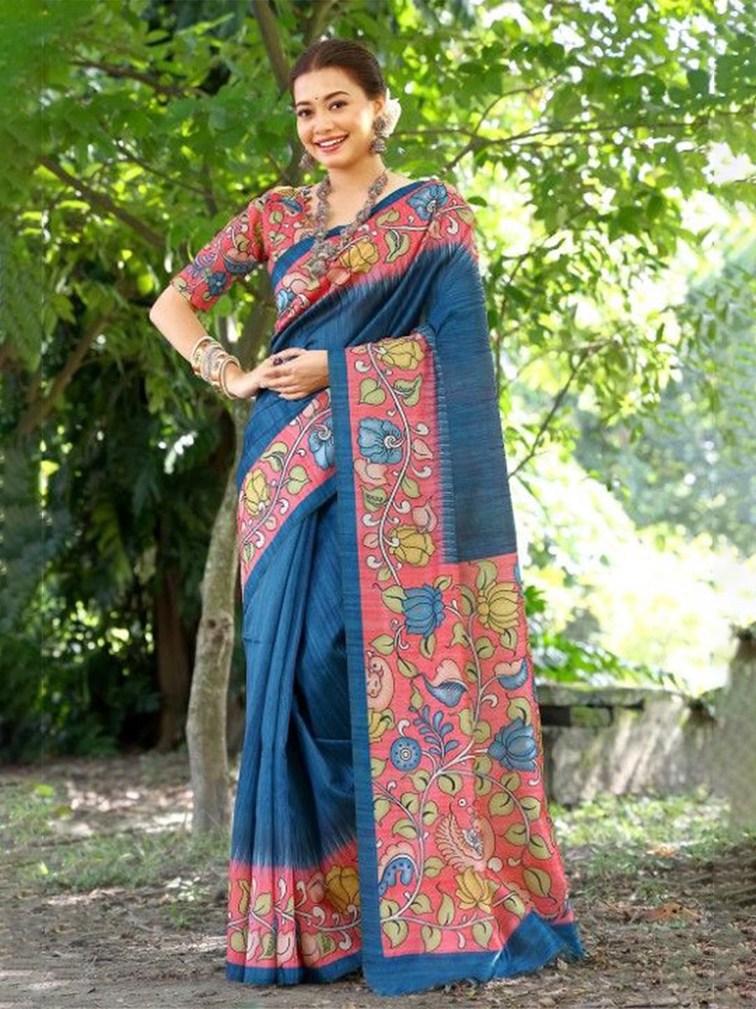 

VISHNU WEAVES Floral Silk Cotton Tussar Saree, Blue