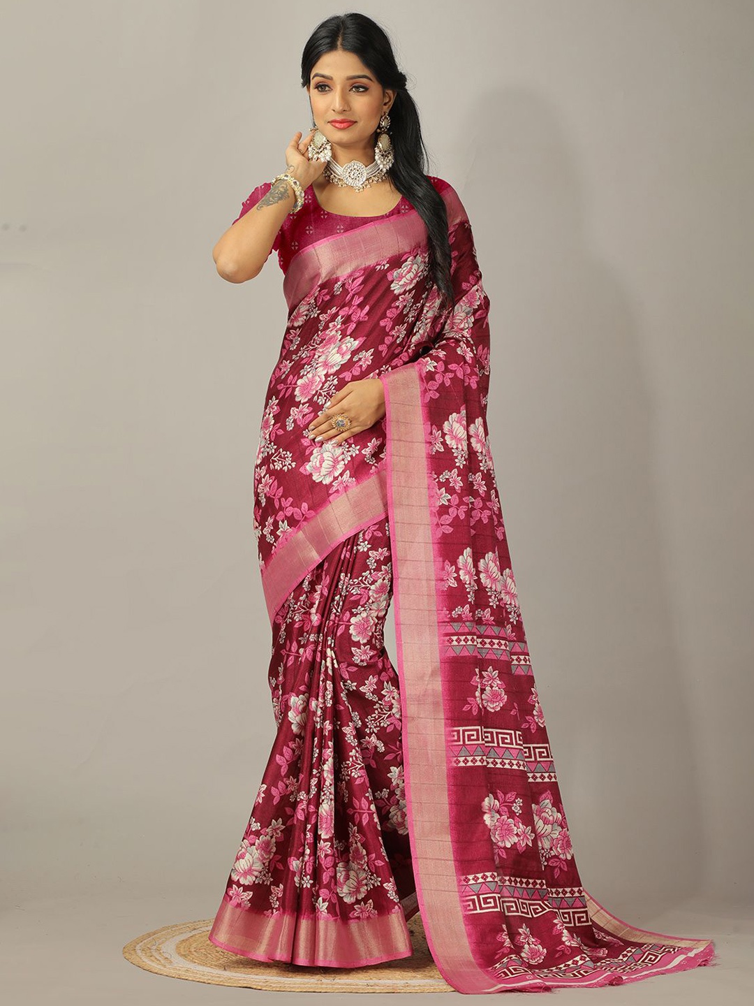 

VIRENDRA TEXTILES Floral Printed Zari Pure Crepe Saree, Pink