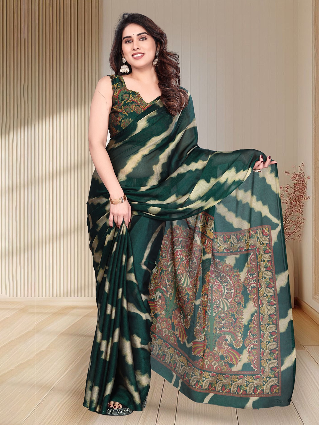 

SUPERLAXMI Pure Chiffon Printed Saree, Green