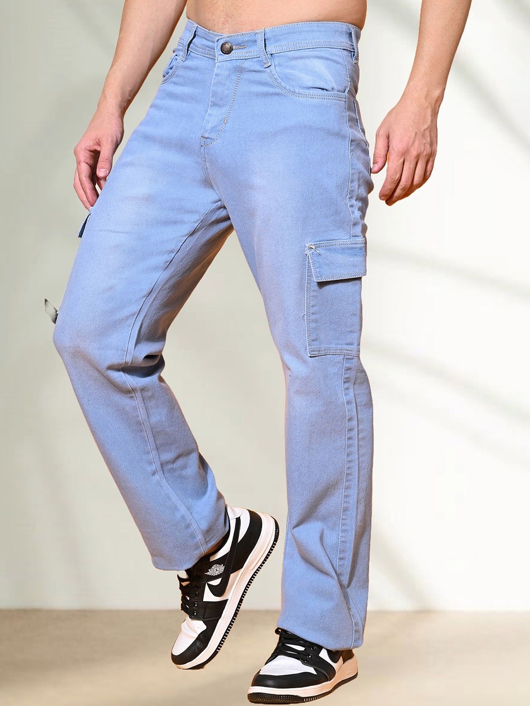 

LINARIA Men Classic Jogger Mildly Distressed Light Fade Jeans, Blue