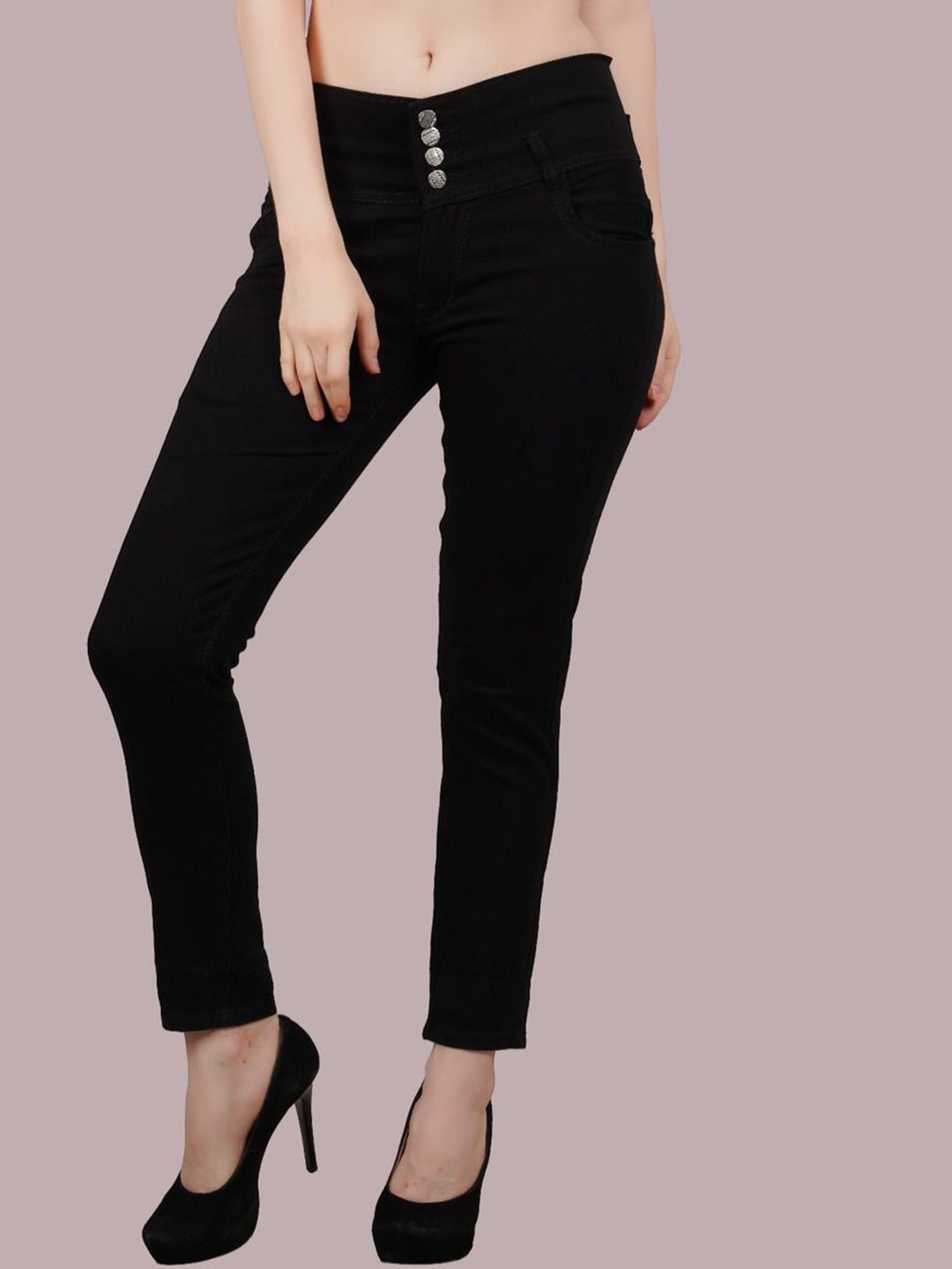 

LINARIA Women Classic Clean Look Jeans, Black