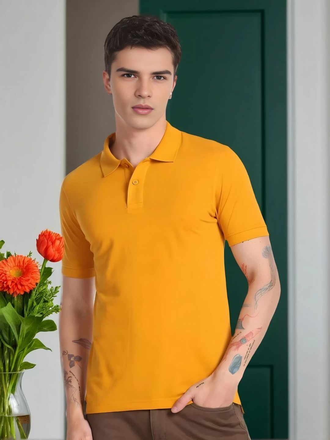 

Moda Rapido Men Polo Collar Applique T-shirt, Yellow