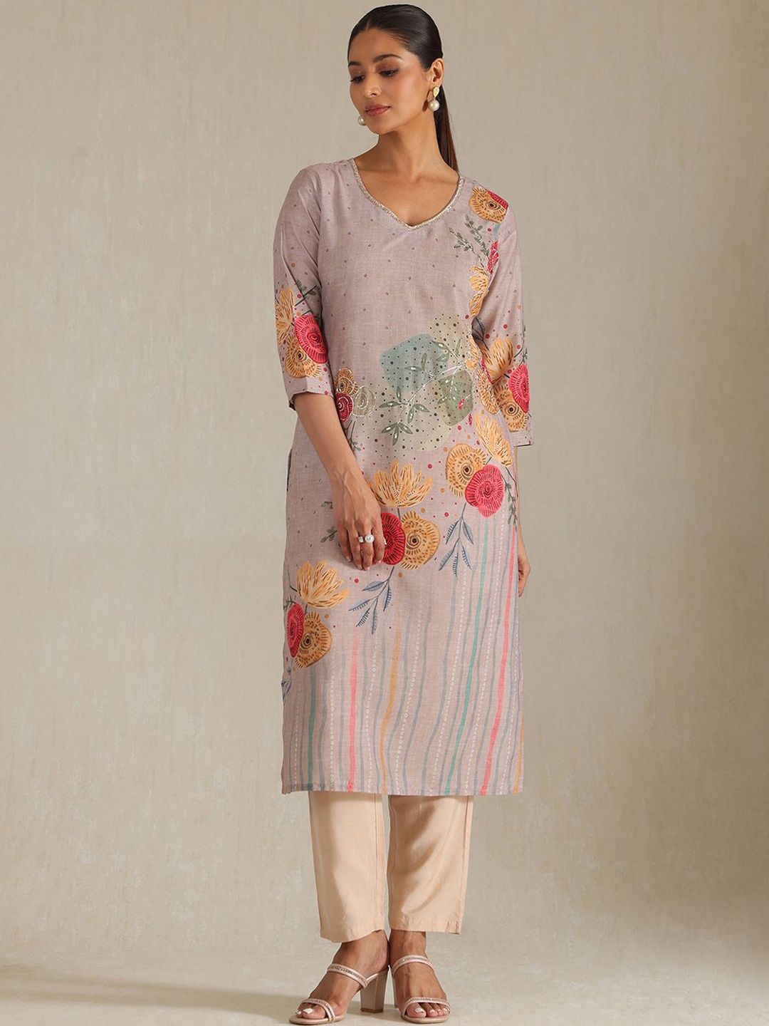 

Soch Floral Printed Sequinned V-Neck Straight Kurta, Beige
