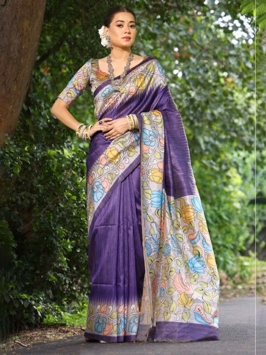

VISHNU WEAVES Floral Silk Cotton Tussar Saree, Purple