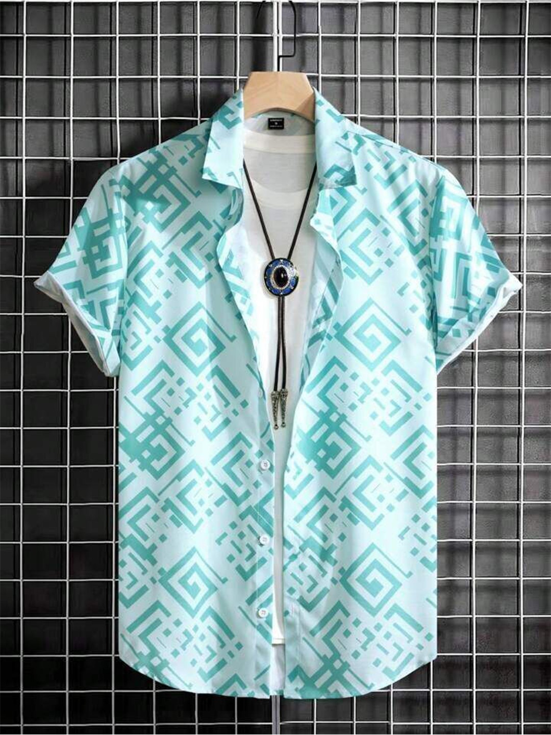 

Metronaut Men Regular Fit Spread Collar Geometric Printed Elastane Casual Shirt, Sea green